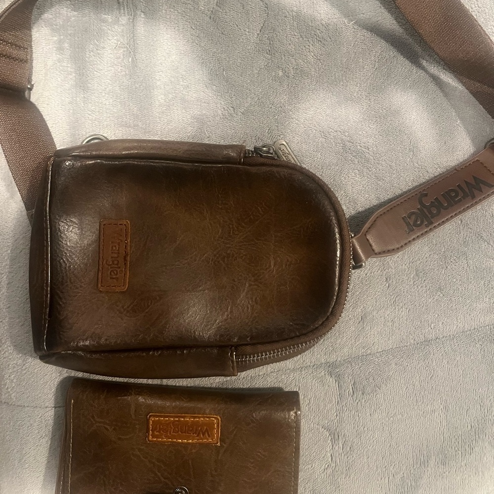 Wrangler Brown Crossbody Bag with matching wallet